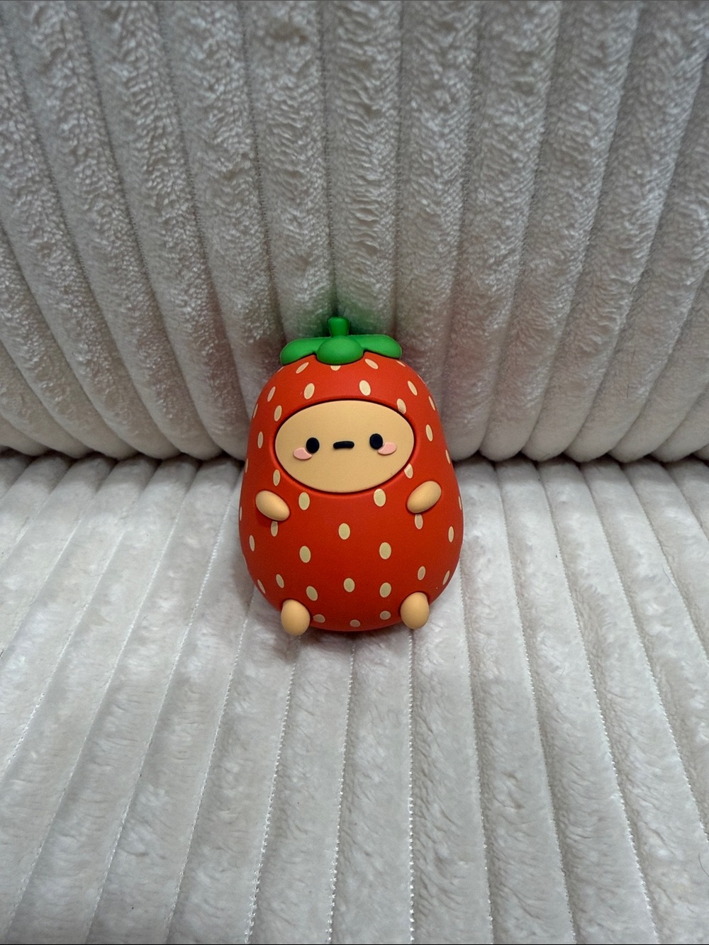 Strawberry Tayto figure from the Smoko Tayto Fruit Blind Box series. New.No box